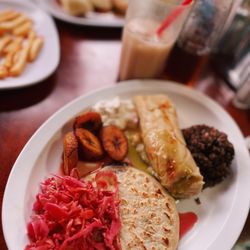 La Sabrosa Restaurant - Desayuno tipico