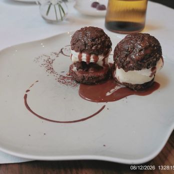 Le Pavillon - French Near Me - New York, New York