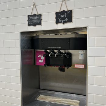 Bloomfield Creamery - Froyo flavor - Ice Cream & Frozen Yogurt Near Me - Pasadena, California Bloomfield Creamery - Froyo flavor - Ice Cream & Frozen Yogurt Near Me - Pasadena, California
