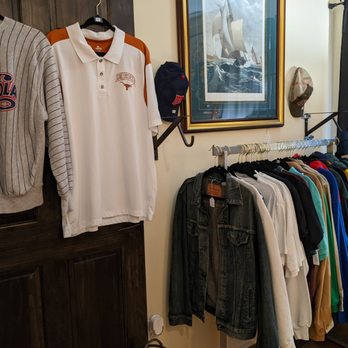 Isabella's Vintage Decor - Man cave room - Antiques Near Me - Salado, Texas Isabella's Vintage Decor - Man cave room - Antiques Near Me - Salado, Texas