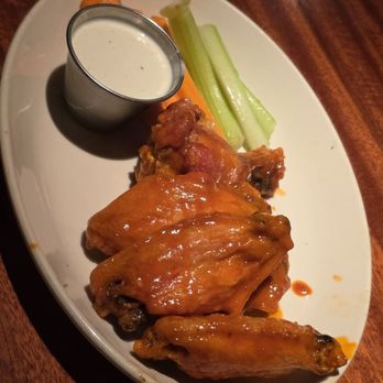 Wood Ranch Valencia - Buffalo wings - Barbeque Near Me - Stevenson Ranch, California
