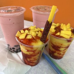 Munchie’s - Strawberry smoothies and mangonadas