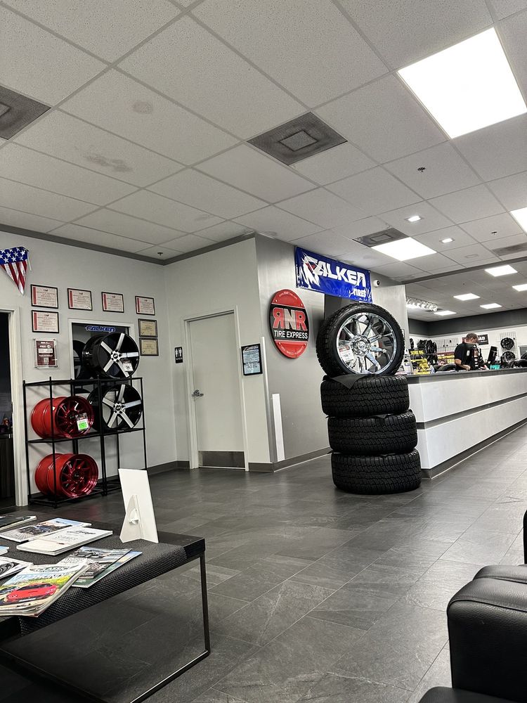 RNR TIRE EXPRESS Updated August 2024 18 Reviews 2360 North