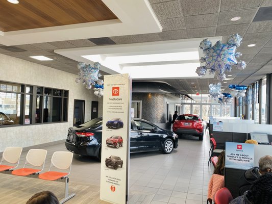 TOYOTA UNIVERSE - Updated July 2025 - 111 Photos & 542 Reviews - 1485