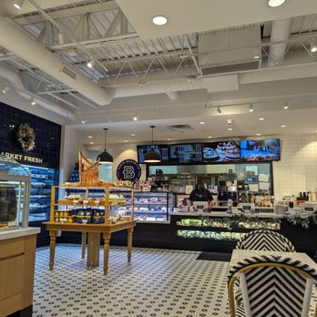 Paris Baguette - Inside - Bakeries Near Me - Dearborn, Michigan