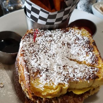 26 Beach Restaurant - Breakfast Sandwich - New American Near Me - Venice, California