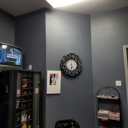 Flawless Stylz - Waiting room....