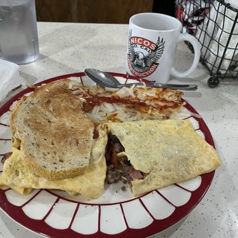 Red Hill Coffee Shop - Meat lovers omelette with hash browns, Rye toast and delicious coffee!  A tasty and very satisfying breakfast! - Breakfast & Brunch Near Me - Rancho Cucamonga, California