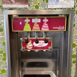 Menchie's Frozen Yogurt - Yoghurt machine
