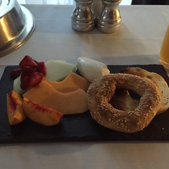 Restaurant Gault - Montreal bagel and fruit for served in room. - Breakfast & Brunch Near Me - Montreal, Quebec Restaurant Gault - Montreal bagel and fruit for served in room. - Breakfast & Brunch Near Me - Montreal, Quebec