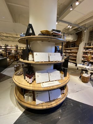 Williams-Sonoma by null