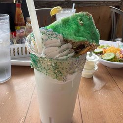Pelican Reef - King Cake Bushwhacker