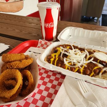 Smokehouse - Classic combo of onion rings and chili dog - Fast Food Near Me - Berkeley, California