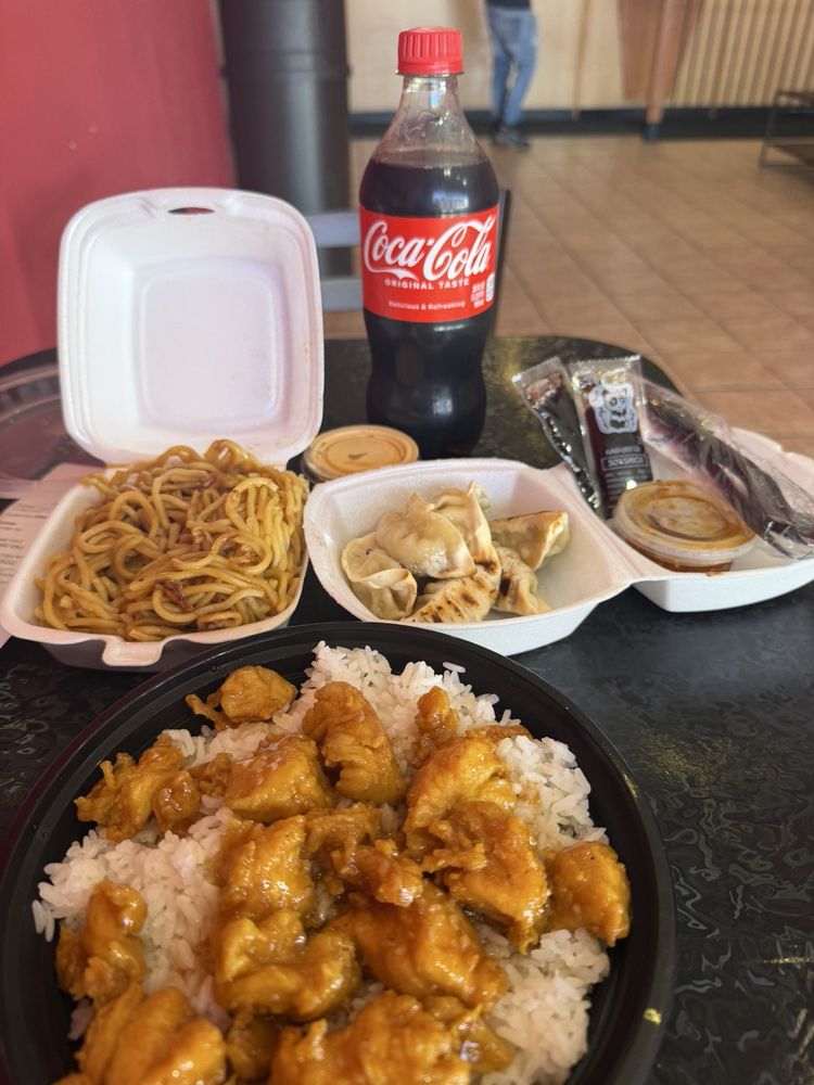 Food from Fried Rice Hibachi 2 Go