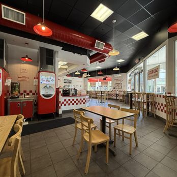 Five Guys - Burgers Near Me - La Quinta, California Five Guys - Burgers Near Me - La Quinta, California