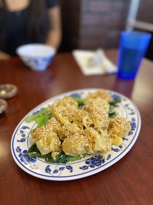 Lam's Kitchen by null