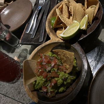 Encanto Cantina - Chips and guacamole - Seafood Near Me - Tulum, ROO