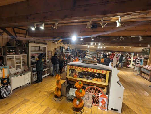 Vala's Pumpkin Patch & Apple Orchard by null