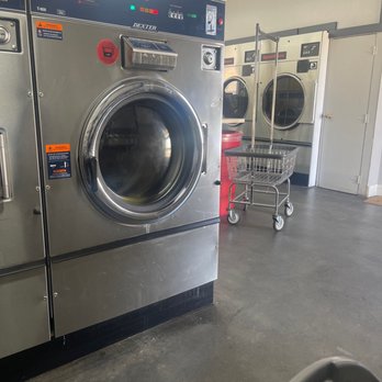 Load Em Up Laundromat - Laundromat Near Me - Apple Valley, California Load Em Up Laundromat - Laundromat Near Me - Apple Valley, California