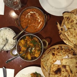 Magic Mint Cafe - Dahl & North Indian vegetable curry feat. Jasmine rice and two types of naan.