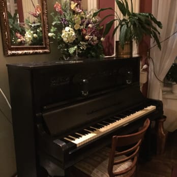 U Milscha - Strefa Potrzeb Kulturalnych - Cafes Near Me - Łódź, LD U Milscha - Strefa Potrzeb Kulturalnych - Cafes Near Me - Łódź, LD