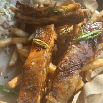 Lazy Dog Restaurant & Bar - Ribs - New American Near Me - Chantilly, Virginia