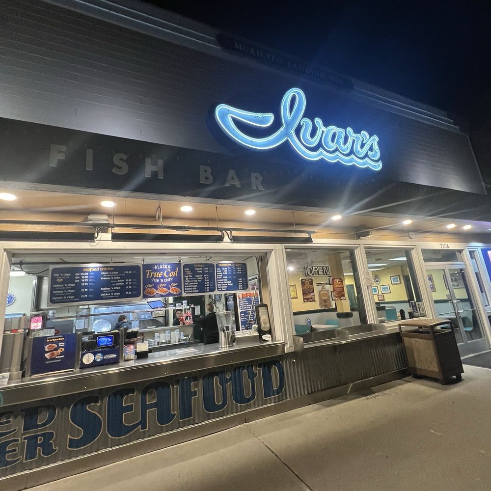 Ivar's Mukilteo Landing - Seafood Near Me - Mukilteo, Washington