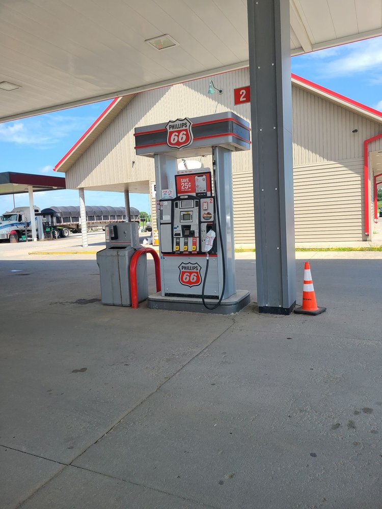 PHILLIPS 66 SPEEDEE MART Updated July 2024 14 Photos 923 238th Rd
