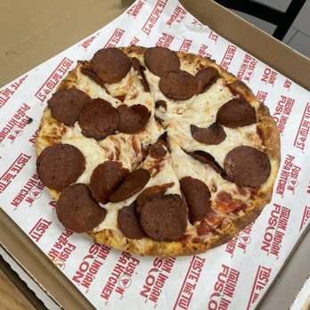Pizza Twist - Vegan Pepperoni - Pizza Near Me - Las Vegas, Nevada