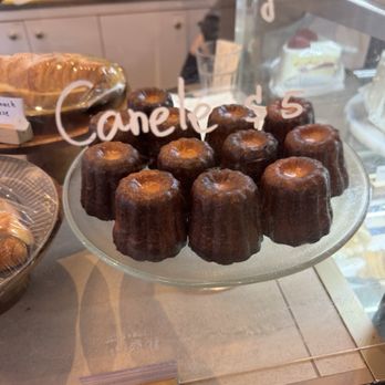 Hugo Cafe - Cafes Near Me - Ottawa, Ontario