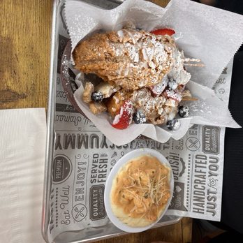 Huskey’s Kitchen - Harlem-Style Chicken and Waffles - Breakfast & Brunch Near Me - Decatur, Georgia Huskey’s Kitchen - Harlem-Style Chicken and Waffles - Breakfast & Brunch Near Me - Decatur, Georgia
