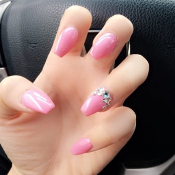 Quality Nails & Spa - Birthday nails by Tina - Nail Salons Near Me - Long Beach, California