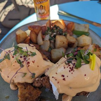 Eggy’s Neighborhood Kitchen - Fried chicken bene - Breakfast & Brunch Near Me - Berkeley, California Eggy’s Neighborhood Kitchen - Fried chicken bene - Breakfast & Brunch Near Me - Berkeley, California