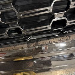 Raymond Chevrolet - More cracks