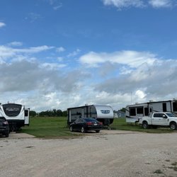 Brushy Creek Resort - Brushy Creek Resort's Concrete sites are perfect for a nightly stay or a long term stay just $525 a month.