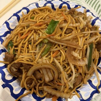 Dumpling Garden - Danvers - N2. Beef Lo Mein - Chinese Near Me - Danvers, Massachusetts Dumpling Garden - Danvers - N2. Beef Lo Mein - Chinese Near Me - Danvers, Massachusetts