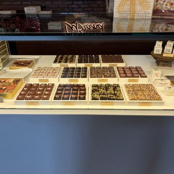 DeBrand Fine Chocolates - Chocolatiers & Shops Near Me - Fort Wayne, Indiana