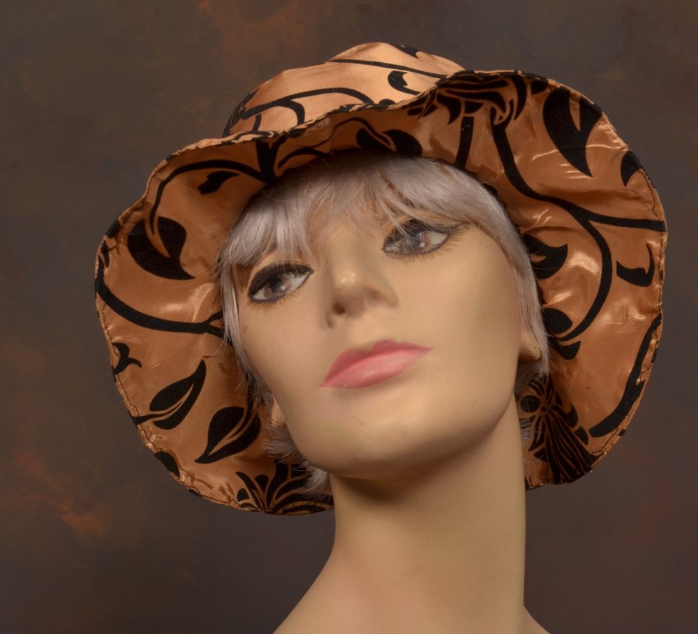 Spiritual Amazing Hats Logo