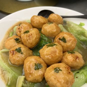 益新美食館 - These are really good. I think it's shrimp meat and scallop - Cantonese Near Me - Hong Kong, HK