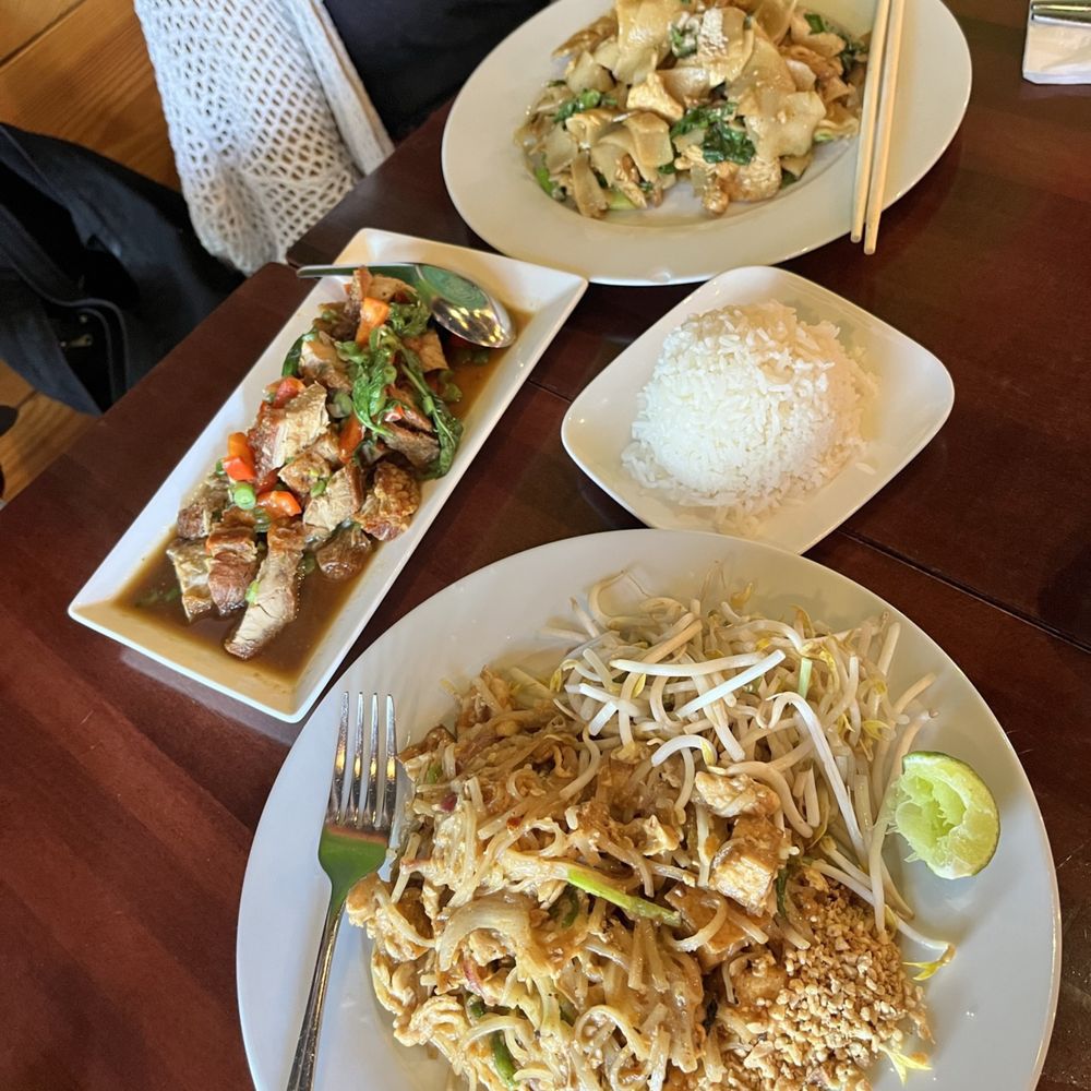 Ros Niyom Thai - Chicken Pad Thai, Pad See-Ew, & Pad Kra Prow Moo Krob - Thai Near Me - Round Rock, Texas Ros Niyom Thai - Chicken Pad Thai, Pad See-Ew, & Pad Kra Prow Moo Krob - Thai Near Me - Round Rock, Texas