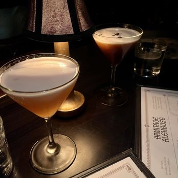 Armitage Alehouse - Pre-dinner martinis - Pubs Near Me - Chicago, Illinois Armitage Alehouse - Pre-dinner martinis - Pubs Near Me - Chicago, Illinois