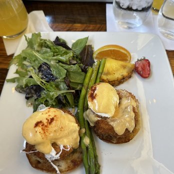 Plate 38 - Crab cakes eggs Benedict - New American Near Me - Pasadena, California Plate 38 - Crab cakes eggs Benedict - New American Near Me - Pasadena, California