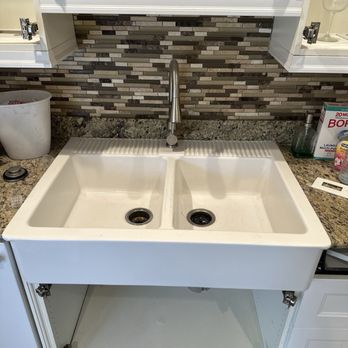 Kitchen And Bath Refinishing - Kitchen sink before. - Refinishing Services Near Me - Panorama City, California Kitchen And Bath Refinishing - Kitchen sink before. - Refinishing Services Near Me - Panorama City, California