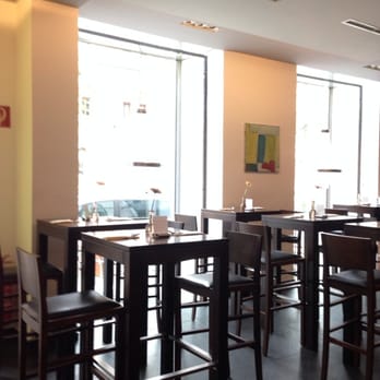Cserni Bar - Fensterfronten - Bars Near Me - Vienna, 9 Cserni Bar - Fensterfronten - Bars Near Me - Vienna, 9