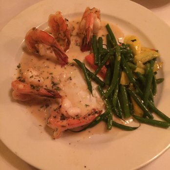 Caffe Giostra - Gamberi Al Limone skipped the mashed potatoes and got double veggies. - Italian Near Me - Petaluma, California Caffe Giostra - Gamberi Al Limone skipped the mashed potatoes and got double veggies. - Italian Near Me - Petaluma, California