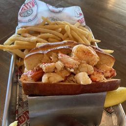 Lobster Roll with Fries