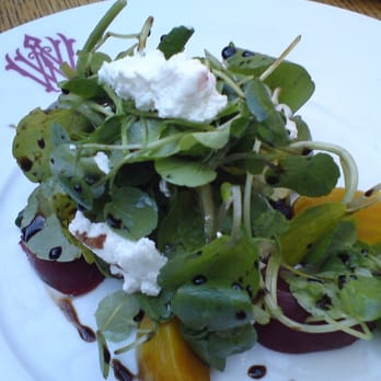 The Wallace Restaurant - beetroots, goat's cheese and watercress salad. - French Near Me - London, XGL The Wallace Restaurant - beetroots, goat's cheese and watercress salad. - French Near Me - London, XGL