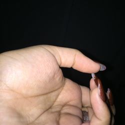 Vanity Nails - Edges/sides of nails were left so bad and not covered and peeling off