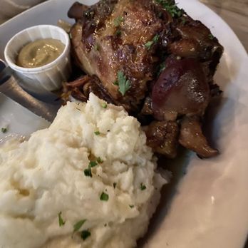 Speisekammer - Geraeucherte Schweinehaxe - German Near Me - Alameda, California