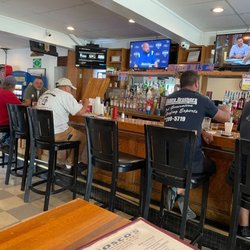 Bosco's Village Pub - Mid day lunch
